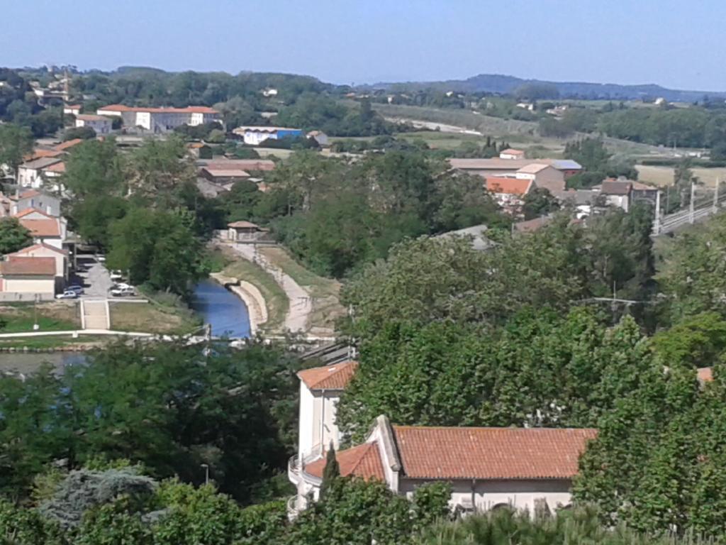 Venez Rever Beziers Centre Et Gare Il Y A Plus Cher Mais C Est Moins Bien Exteriér fotografie