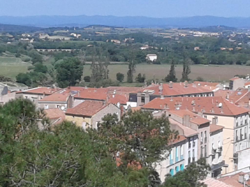 Venez Rever Beziers Centre Et Gare Il Y A Plus Cher Mais C Est Moins Bien Exteriér fotografie