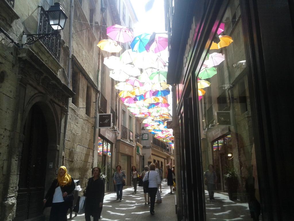 Venez Rever Beziers Centre Et Gare Il Y A Plus Cher Mais C Est Moins Bien Exteriér fotografie
